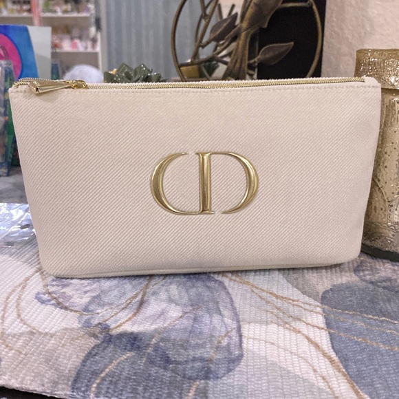 Dior Pouch & Prestige Skincare Set - Picture 10 of 10